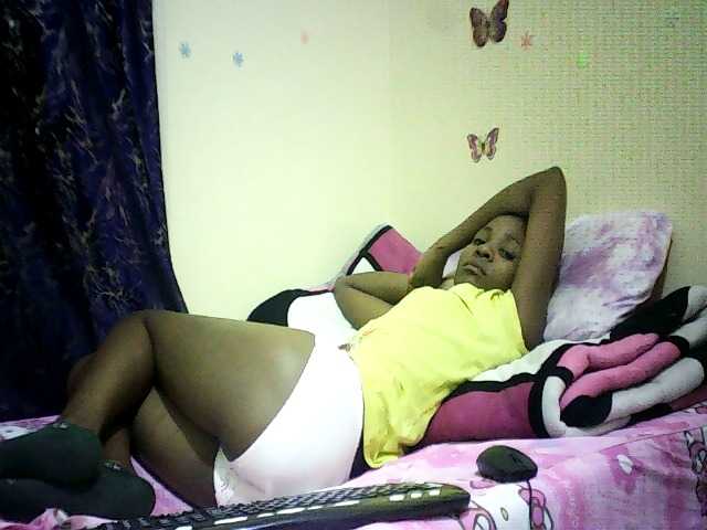 Blackfoxb live cam on BongaCams