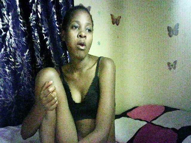 Blackfoxb live cam on BongaCams