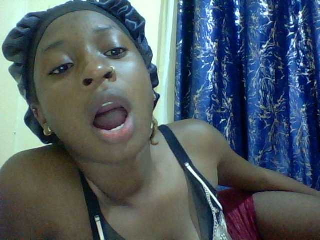Blackfoxb live cam on BongaCams