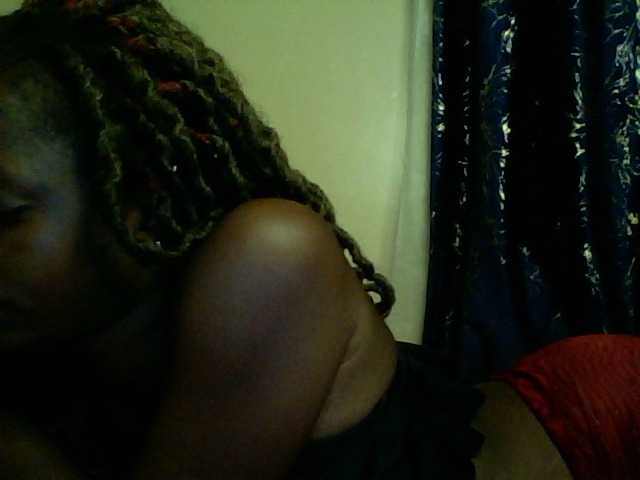 Blackfoxb live cam on BongaCams