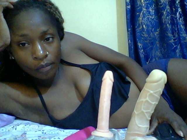 Blackfoxb live cam on BongaCams