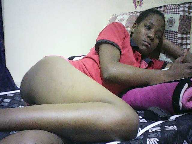 Blackfoxb live cam on BongaCams