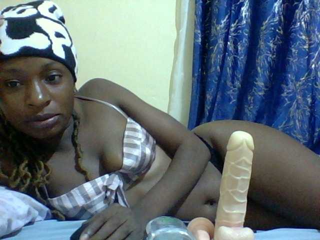 Blackfoxb live cam on BongaCams