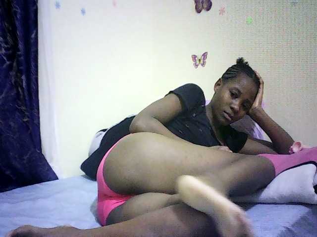 Blackfoxb live cam on BongaCams