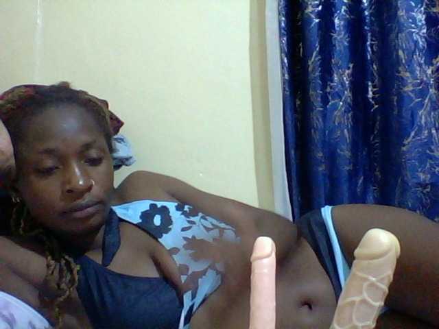 Blackfoxb live cam on BongaCams