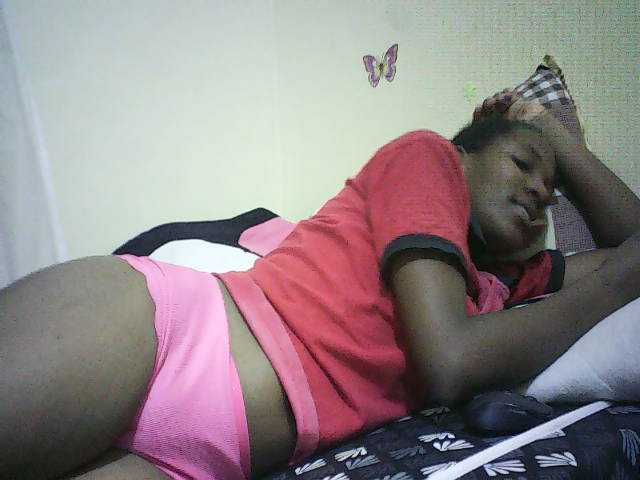 Blackfoxb live cam on BongaCams