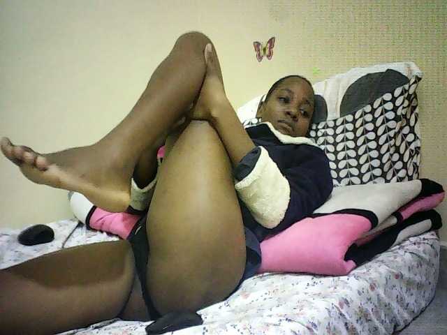 Blackfoxb live cam on BongaCams