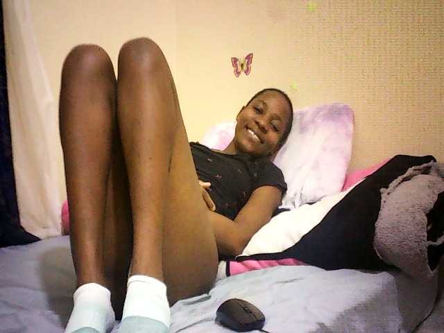 Blackfoxb live cam on BongaCams