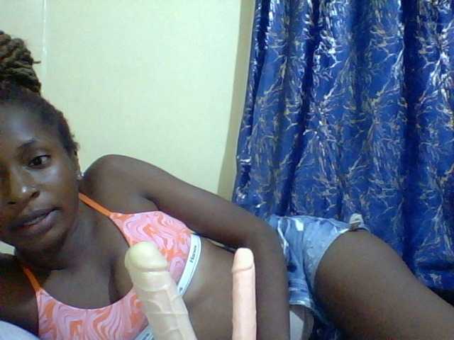 Blackfoxb live cam on BongaCams