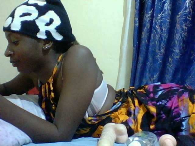Blackfoxb live cam on BongaCams