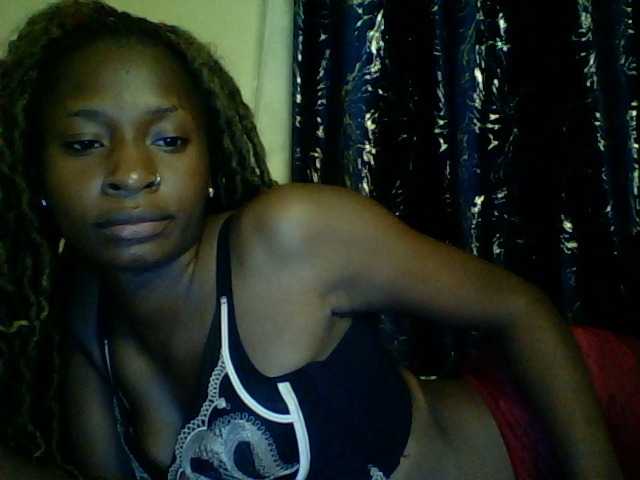 Blackfoxb live cam on BongaCams