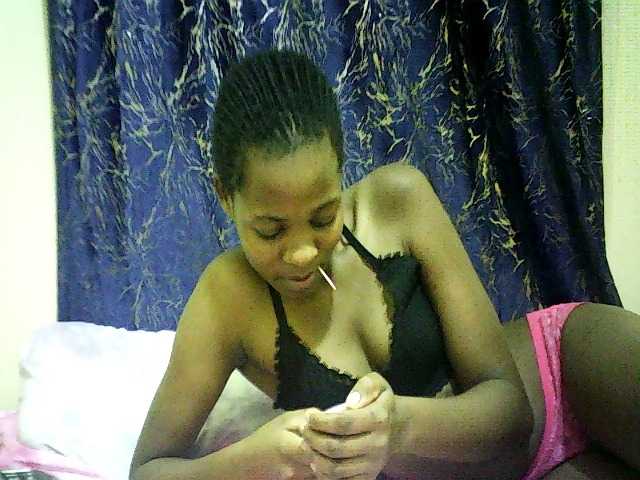 Blackfoxb live cam on BongaCams
