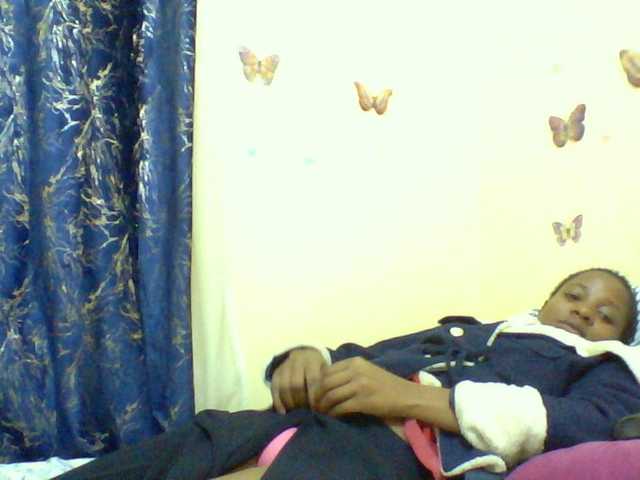 Blackfoxb live cam on BongaCams