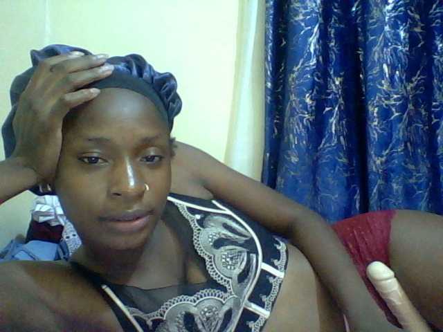 Blackfoxb live cam on BongaCams