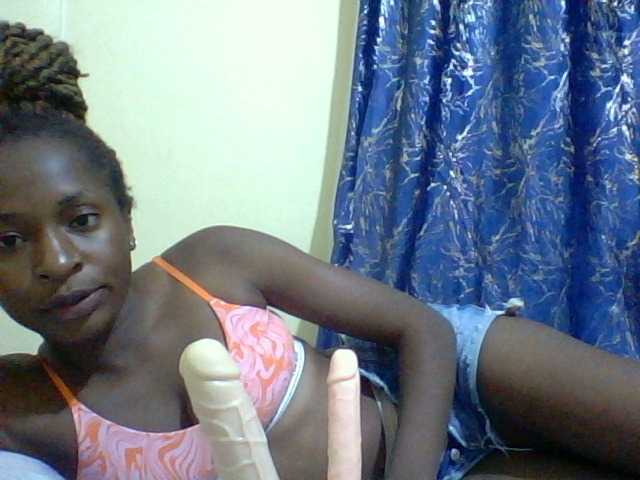 Blackfoxb live cam on BongaCams