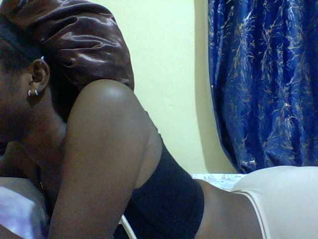 Blackfoxb live cam on BongaCams