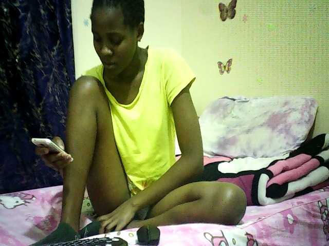 Blackfoxb live cam on BongaCams