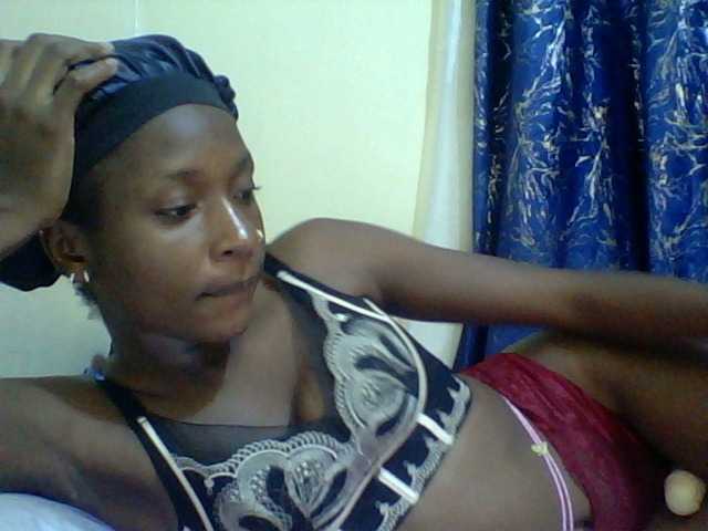 Blackfoxb live cam on BongaCams