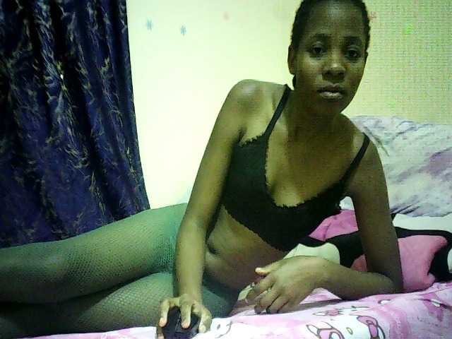 Blackfoxb live cam on BongaCams