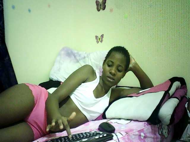 Blackfoxb live cam on BongaCams