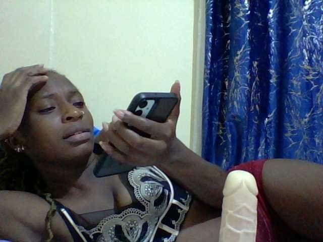 Blackfoxb live cam on BongaCams