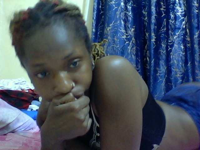 Blackfoxb live cam on BongaCams