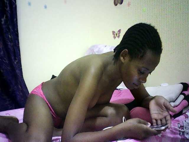 Blackfoxb live cam on BongaCams