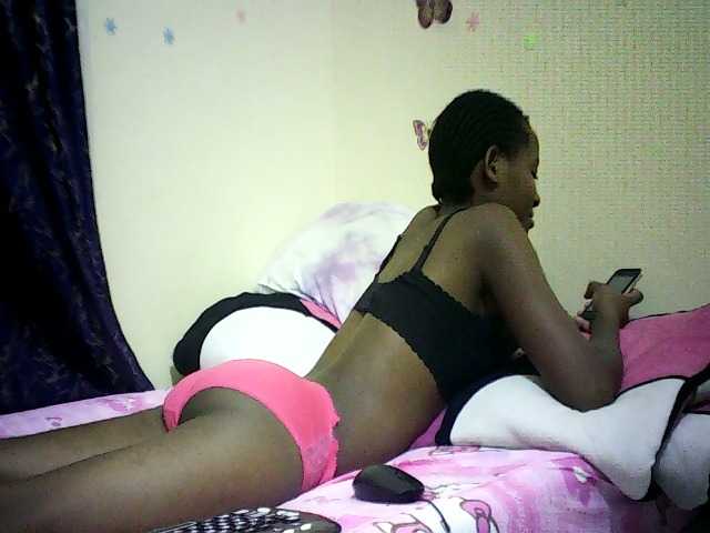 Blackfoxb live cam on BongaCams