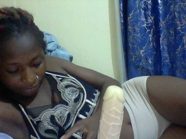 Blackfoxb live cam on BongaCams