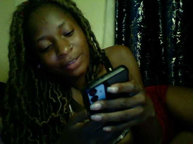 Blackfoxb live cam on BongaCams