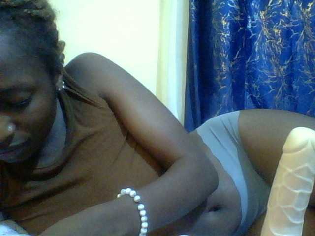 Blackfoxb live cam on BongaCams