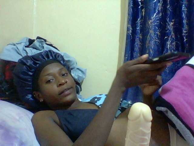 Blackfoxb live cam on BongaCams