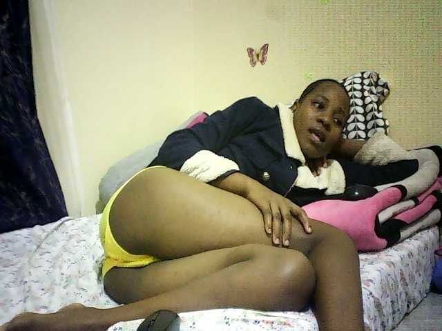 Blackfoxb live cam on BongaCams