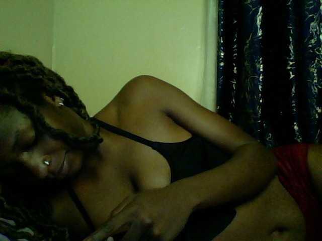 Blackfoxb live cam on BongaCams