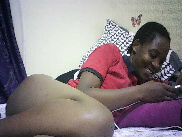 Blackfoxb live cam on BongaCams