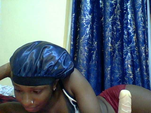 Blackfoxb live cam on BongaCams