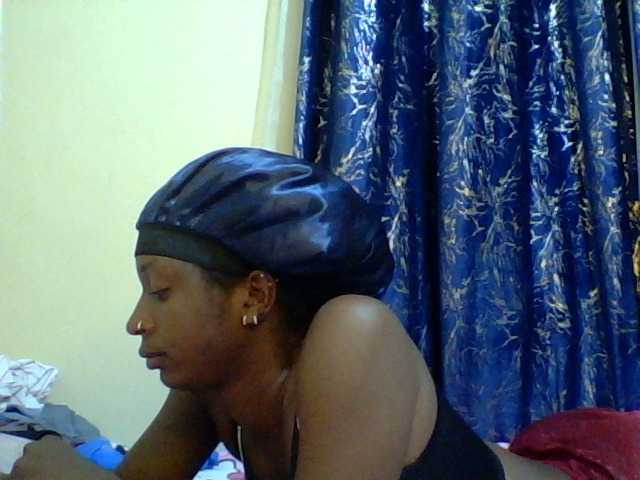 Blackfoxb live cam on BongaCams