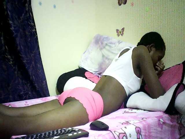 Blackfoxb live cam on BongaCams