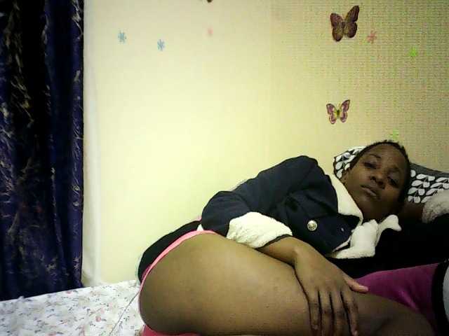 Blackfoxb live cam on BongaCams