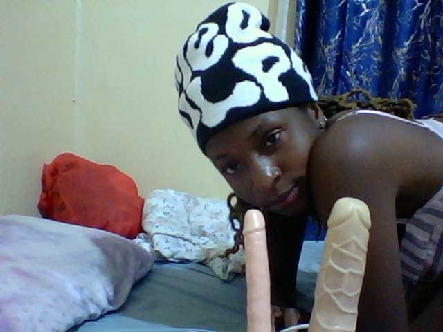 Blackfoxb live cam on BongaCams