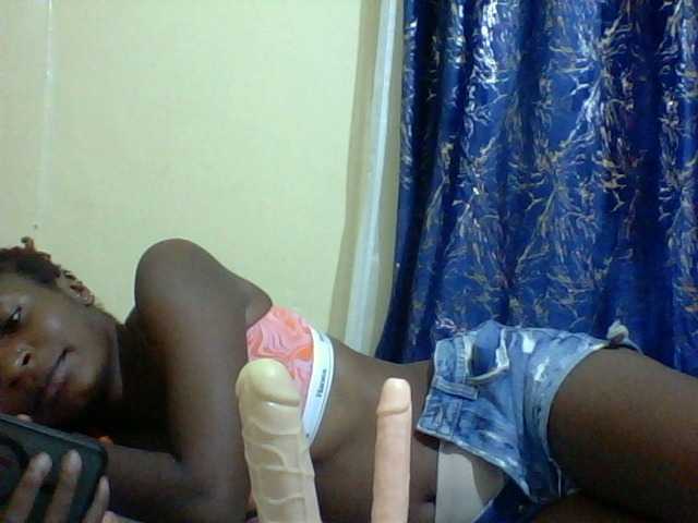 Blackfoxb live cam on BongaCams