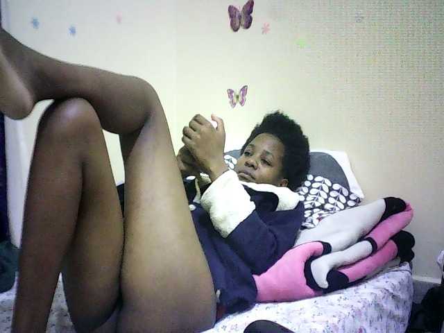 Blackfoxb live cam on BongaCams
