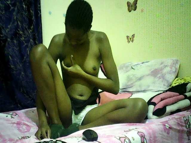 Blackfoxb live cam on BongaCams