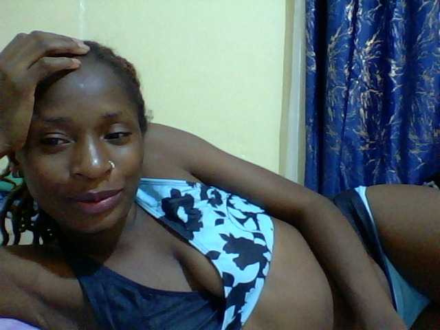 Blackfoxb live cam on BongaCams