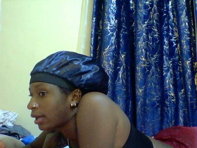 Blackfoxb live cam on BongaCams
