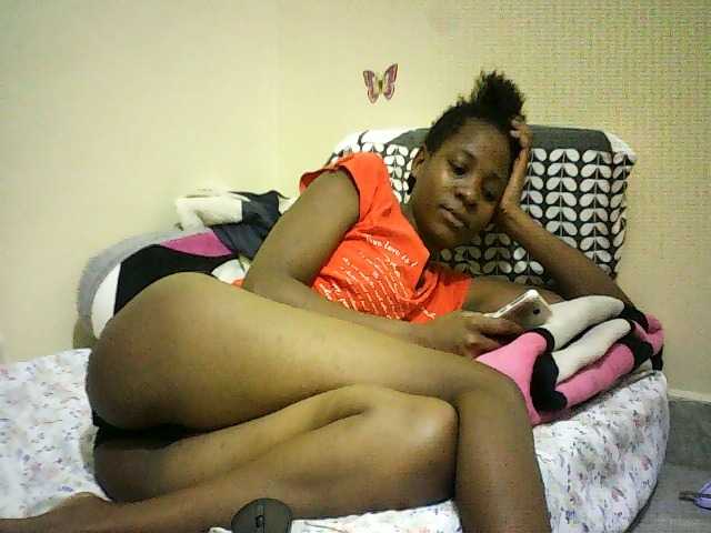 Blackfoxb live cam on BongaCams