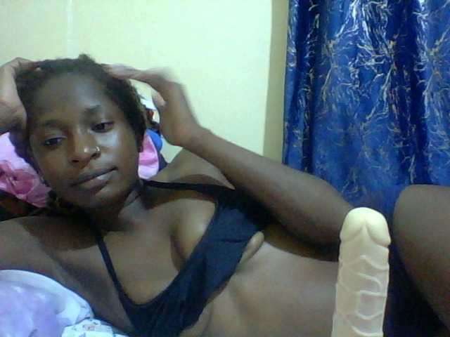 Blackfoxb live cam on BongaCams