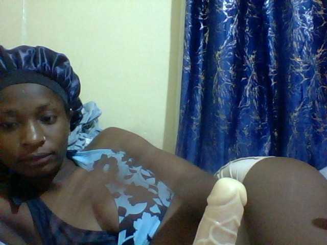 Blackfoxb live cam on BongaCams