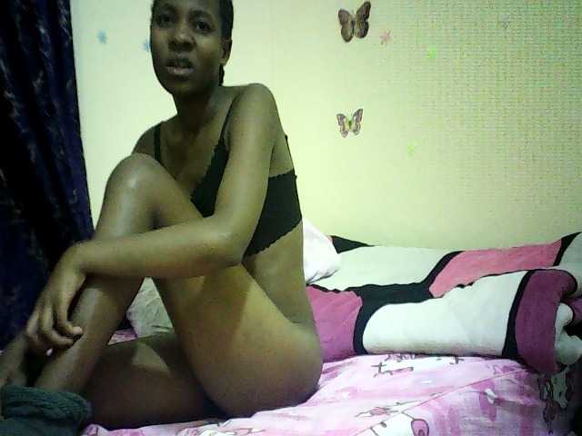 Blackfoxb live cam on BongaCams