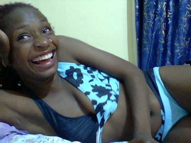 Blackfoxb live cam on BongaCams